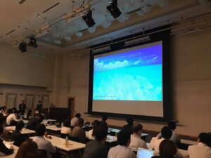 スタッフと研修会に参加しました。